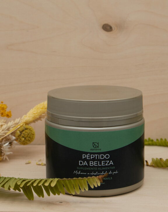 Food supplement based on collagen, vitamins, and minerals with sweetener.